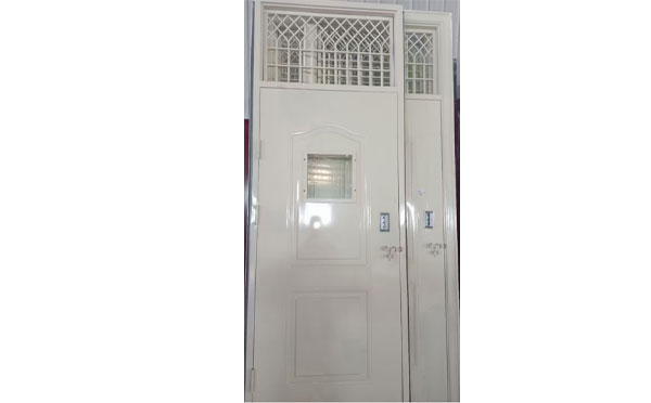 岳普湖学校教室门