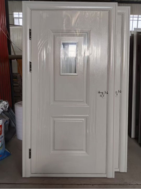 岳普湖学校教室门 岳普湖学校教室门