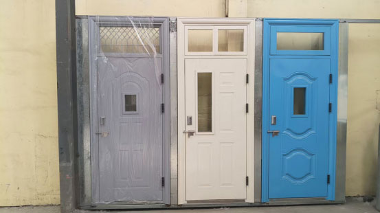 岳普湖学校教室门 岳普湖学校教室门