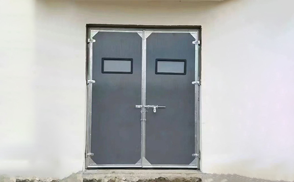 岳普湖工业门在高温作业区域的运行表现